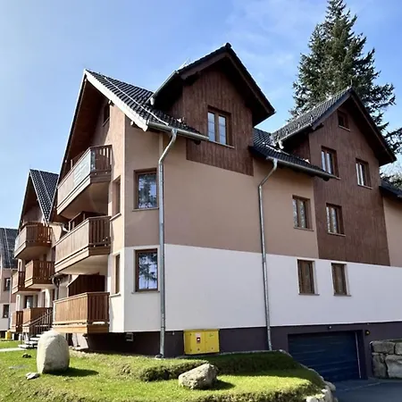 Nad Lomnica, Sun & Snow Apartamento *